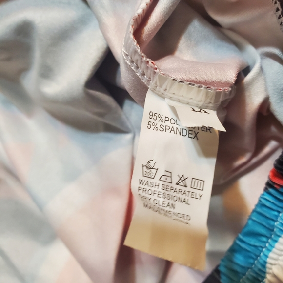 Multicolor halter/tube jumpsuit with back tie NWOT - Picture 4 of 7